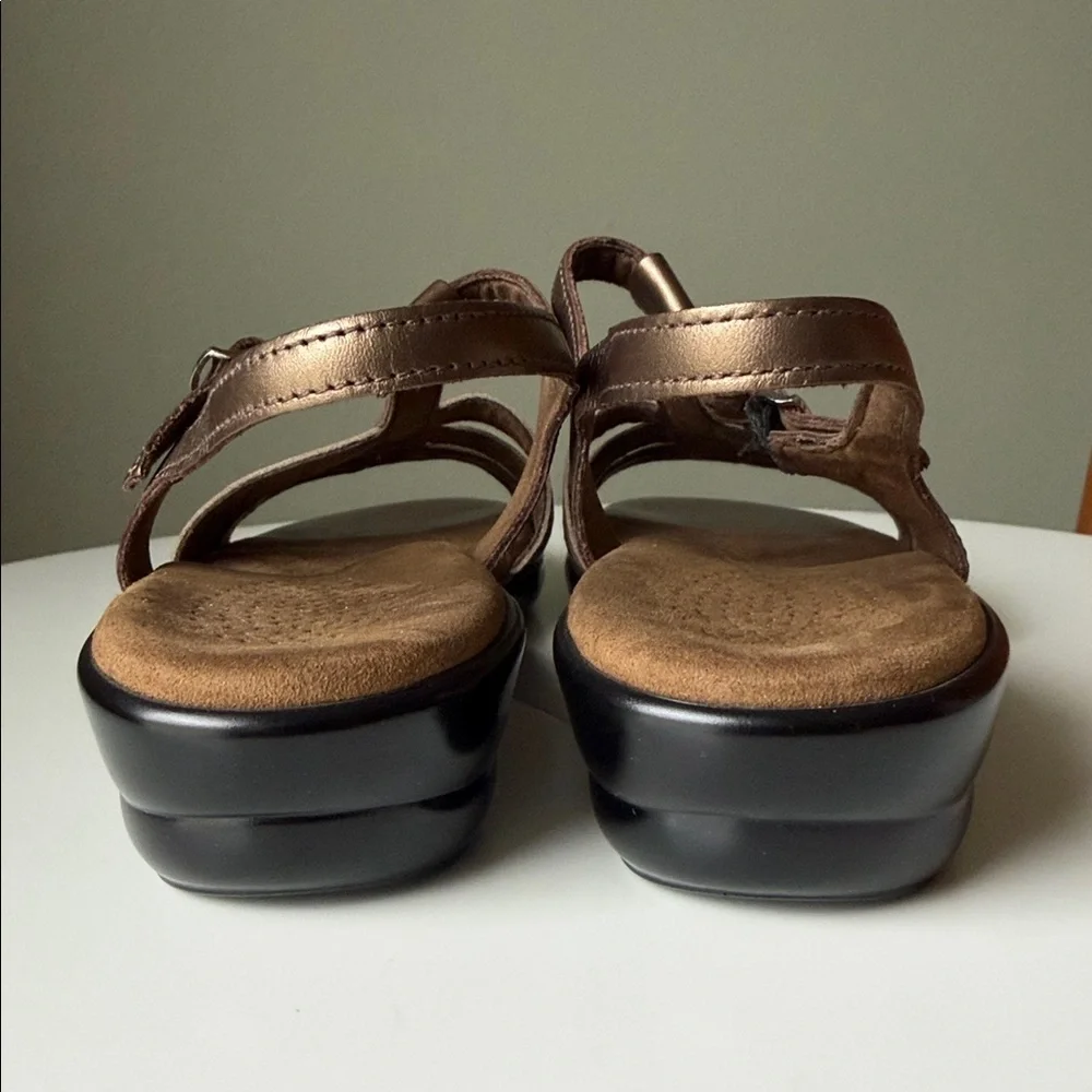 SAS capri strap